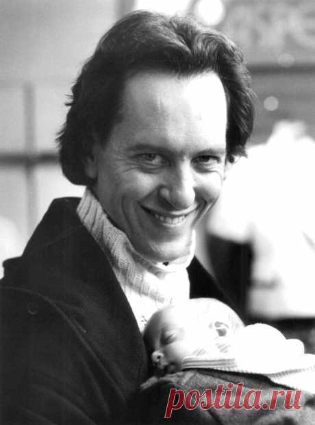 Ричард Э. Грант (Richard E. Grant)