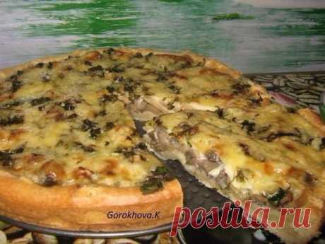 Мега грибной пирог  Настоящая вкуснятина...

Ингредиенты:

Для теста:
● слив. масло 50 гр.
● яйцо 1 шт.
● холодная вода 3 ст.л.
● соль 0.5 ч.л.
● мука 200 гр.

Для начинки:
● грибы (у меня консерв. шампиньоны) 1 б.
● лук репчатый 1 шт.
● зелень 4 ст.л.
● сыр 100 гр.

Приготовление:

Тесто.Яйцо взбить,добавить мягкое слив. масло,перемешать.Добавить холодную воду,соль,муку.Замесить мягкое тесто. Начинка.Грибы обжарить с луком,дать остыть.Зелень мелко порубить.Сыр натереть на...