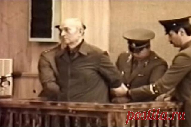 Судьба шпионов. Почему успешные люди с хорошей карьерой идут в предатели? На фоне истерии вокруг отравления бывшего полковника ГРУ Сергея Скрипаля многие успели подзабыть и о самом персонаже этой истории, и о том, что он был далеко не первым предателем в рядах разведчиков.
