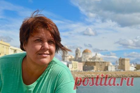 Хватит снимать вторые подбородки! 5 секретов, от которых фото станут лучше.
Человеческим языком делюсь, как сделать хорошее фото. В обучающих статьях голова кругом от слов экспозиция, золотое сечение, выдержка и тд. Порой хочется простых и полезных советов! Чтобы даже мама прочитала и начала фотографировать подруг не в виде пятнышек на фоне моря. Профи ухмыляются, когда видят фотографии застолья на фоне ковра или «сними меня с пальмой […]
Читай дальше на сайте. Жми подробнее ➡