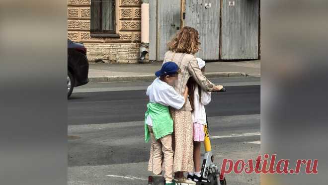 В России призвали увеличить штрафы для самокатчиков. В России нужно увеличить штрафы для самокатчиков за различные нарушения, в том числе – за езду вдвоем на одном электросамокате, считает председатель Ассоциации производителей детских товаров, работ и услуг Михаил Ветров, депутат ...