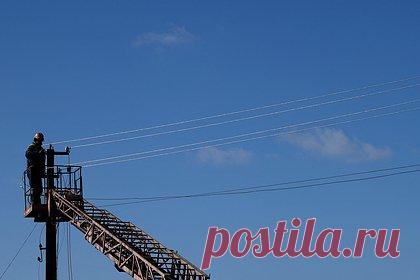 На Украине предупредили о тяжелой зиме. В этом году на Украине будет более тяжелая зима по сравнению с предыдущей. Это произойдет из-за ракетных ударов по энергетической инфраструктуре, предупредил глава энергетического холдинга ДТЭК Максим Тимченко. По его словам, системы противовоздушной обороны могут не справляться со всеми ракетными обстрелами.