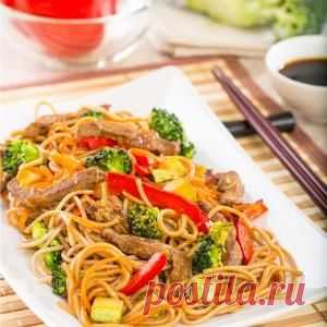 Лапша с мясом и овощами вок - Еда - msn