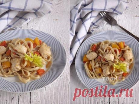 Лапша удон с курицей и овощами / Свежие рецепты