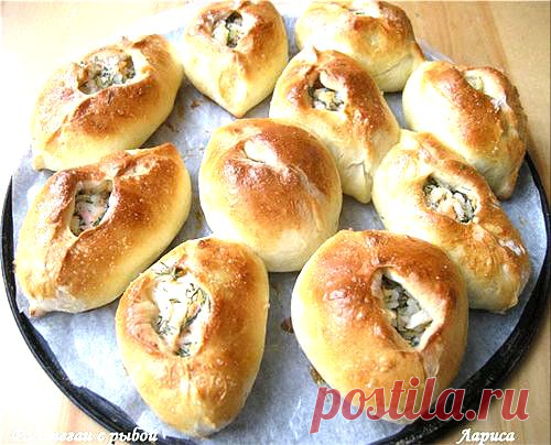 Расстегаи с семгой и треской..