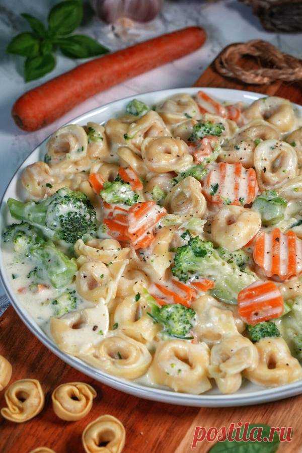Tortellini mit Käse Sahne Soße - einfach mit Brokkoli und Karotte