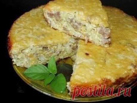 Диетическая запеканка из капусты с мясом
на 100грамм - 108.39 ккалБ/Ж/У - 9.31/5.38/5.47
Ингредиенты:
Капуста белокочанная - 400 г
Куриный фарш – 400 г (из филе)
Лук – 1 шт
Морковь – 1 шт
Масло оливковое для обжарки мяса
Соль, перец черный молотый - по вкусу
Для заливки:
Йогурт натуральный – 6 ст. л
Яйца – 3 шт
Мука цельнозерновая – 3 ст. л
Соль - по вкусу
Сыр нежирный – 50 г
Приготовление:
Белокочанную капусту нашинковать, обмять. Порезать лук, натереть на терке морковь, ...