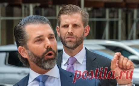 FT сообщила о риске конфликта интересов из-за бизнес-планов сына Трампа. Trump Organization построит гостиничный комплекс в Омане и небоскреб в Джидде. О планах развивать проекты на Ближнем Востоке компания объявила на фоне участия Трампа в предвыборной гонке. Его сын Эрик исключил конфликт интересов