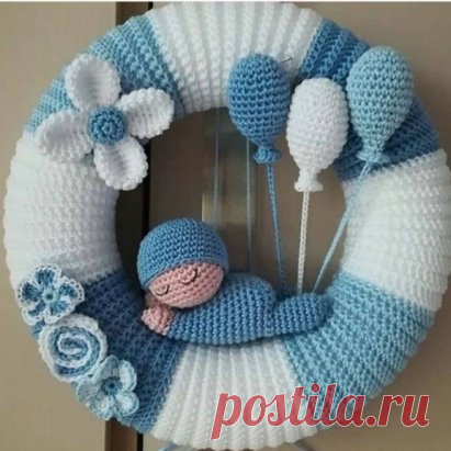 Бaбyшкa связала в чecть poждeния внучка