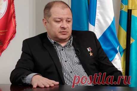 Сослуживец раскрыл подробности о службе в Чечне умершего генерала Золотухина. Смерть генерала Виктора Золотухина, участвовавшего в операции «Аргун» во время Второй чеченской войны, стала ударом для его сослуживцев. Он был профессионалом своего дела, рассказал «Ленте.ру» полковник пограничной службы Федеральной службы безопасности России, участник чеченской войны Руслан Кокшин.