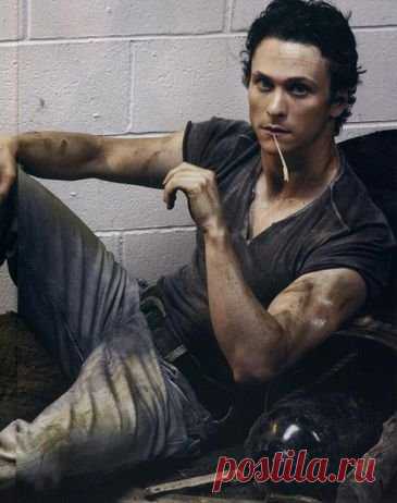 Джонатан Такер (Jonathan Tucker)
- 31 мая, 1982