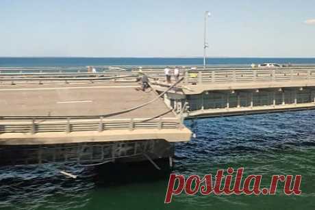 В Британии связали атаку на Крымский мост с новым этапом контрнаступления ВСУ. Председатель спецкомитета по обороне британского парламента Тобиас Эллвуд оценил возможные последствия, к которым приведет теракт на Крымском мосту. Политик назвал произошедшее очередной эскалацией и отметил, что произошедшее говорит о переходе контрнаступления Вооруженных сил Украины (ВСУ) на новый этап.