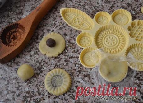 Semolina Ma’amoul : stuffed cookies with dates and nuts – Chef in disguise