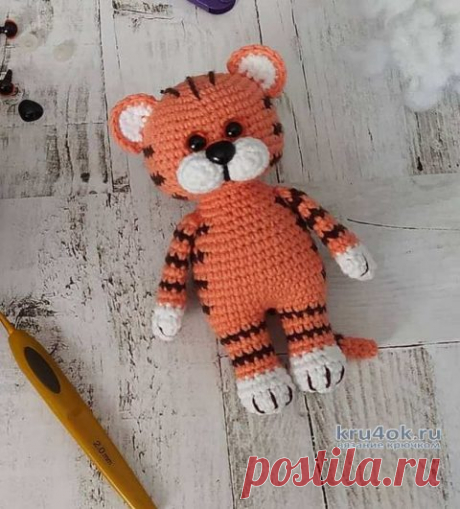 Вязаная игрушка Тигренок Гоша.