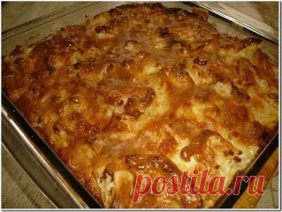 КАПУСТНЫЙ ПИРОГ ДЛЯ ЛЕНИВЫХ
Пирог делается просто, но он очень вкусный.
Аромат стоит на весь дом!
500 грамм капусты, мелко нарезать и положить на сковороду или в форму для запекания (я всегда готовлю в разъёмной форме диаметром 26 см).
Растопить полпачки маргарина (125 г.) и залить им капусту.
Для теста взбить до однородной массы
3 яйца
5 ст.л. сметаны (24% жирности)
3 ст.л. майонеза
6 ст.л. муки
1 ч.л. соли
2 ч.л. разрыхлителя 
Форму с капустой залейте тестом и поставте в...