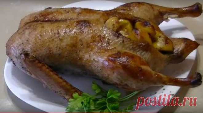 Утка с айвой в клюквенном маринаде: вкусный рецепт