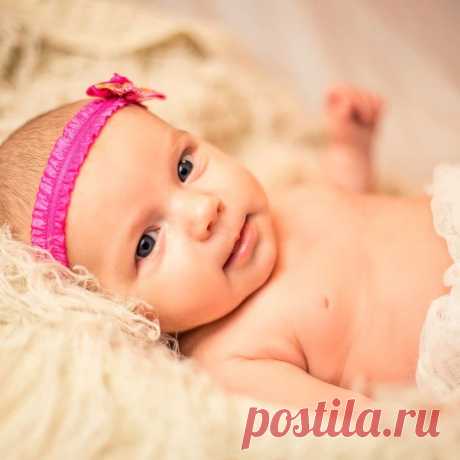Что сшить новорождённому: готовим подарки своими руками — BurdaStyle.ru Если в вашей семье, семье родственников или друзей ожидается пополнение, стоит заранее подумать и выбрать, что сшить для новорождённого своими руками в качестве подарка.