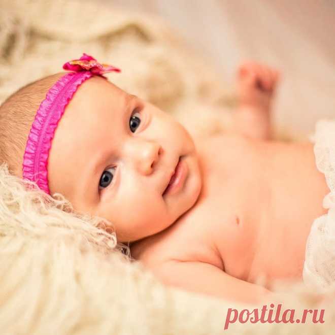 Что сшить новорождённому: готовим подарки своими руками — BurdaStyle.ru Если в вашей семье, семье родственников или друзей ожидается пополнение, стоит заранее подумать и выбрать, что сшить для новорождённого своими руками в качестве подарка.