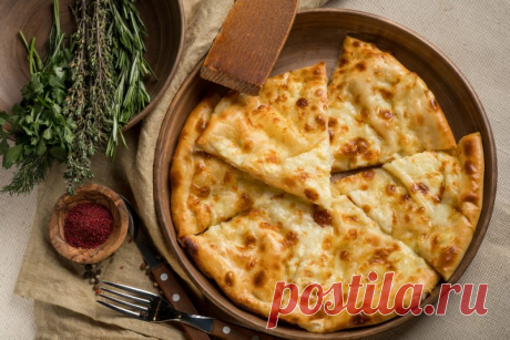 Вкусные сырные лепешки на кефире. Готовить просто, кушать - одно удовольствие - На Кухне Приготовим-ка сегодня сырные лепешки на кефире. Они идеально подходят к завтраку, а также их можно брать с собой, если Вы куда-то выходите на длительное время, в качестве легкого...