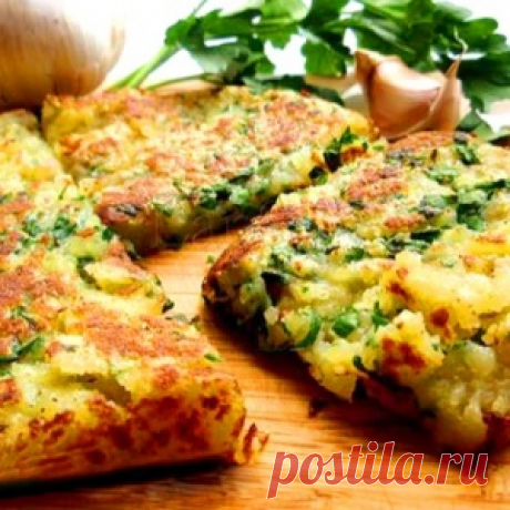 Вкуснейший чесночно-картофельный блин