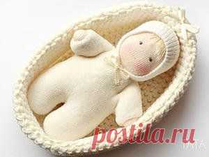 Пупс с колыбельке