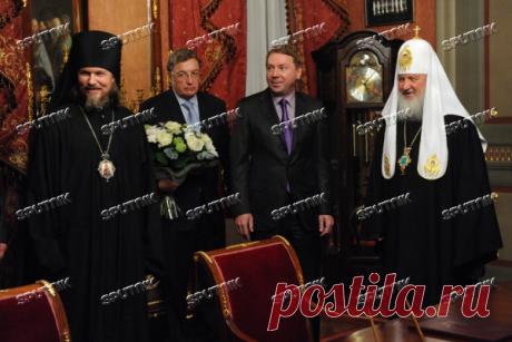 Библиотека изображений "РИА Новости" :: Галерея :: Церемония подписания договора о передаче подворья в городе Бари Московской Патриархии