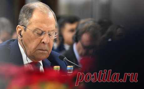 Лавров назвал Молдавию следующей жертвой гибридной войны против России. НАТО и Евросоюз «убивают» формат «5+2», целью которого является выработка параметров всеобъемлющего урегулирования в Молдавии с наделением особого статуса Приднестровья в ее составе, заявил на пленарном заседании совета министров иностранных дел Организации по безопасности и сотрудничеству в Европе (ОБСЕ) глава МИД России Сергей Лавров.