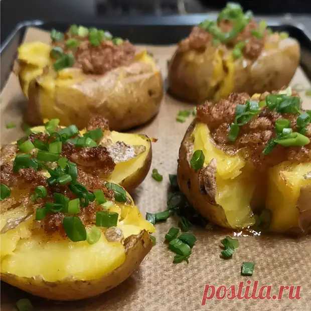 У меня сало зимой не переводится. Такую вкуснющую штуку с ним готовлю, пальчики оближешь. Есть можно килограммами