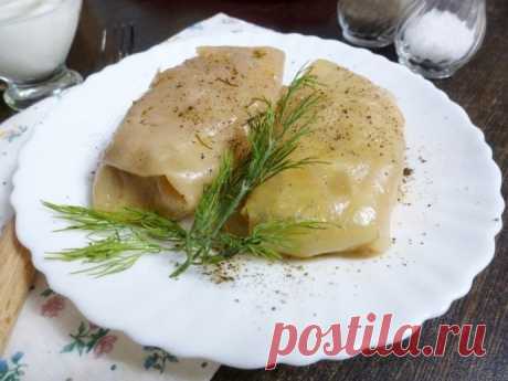 Голубцы Ингредиенты:Фарш свиной — 400 гКапуста — 1 кг Рис (вареный) — 1 ст. Лук (1 шт. в фарш + 1 шт. в зажарку) — 2 шт. Яйцо — 1 шт. Приправы (сухие травы) — 1 ч. л. Соль — по вкусу Перец — по вкусу Морковь...