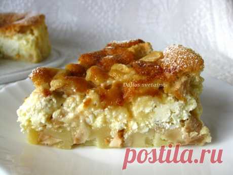 Pagaliau radau tobuliausią obuolių pyragą, kuris niekada nenuvilia! Obuolių pyragas "Šarlotė" su varške - ☑️ patiekalas, kurį nesunkiai pasigaminsite pagal šį receptą.🍽️ Išbandyk šį receptą jau dabar!