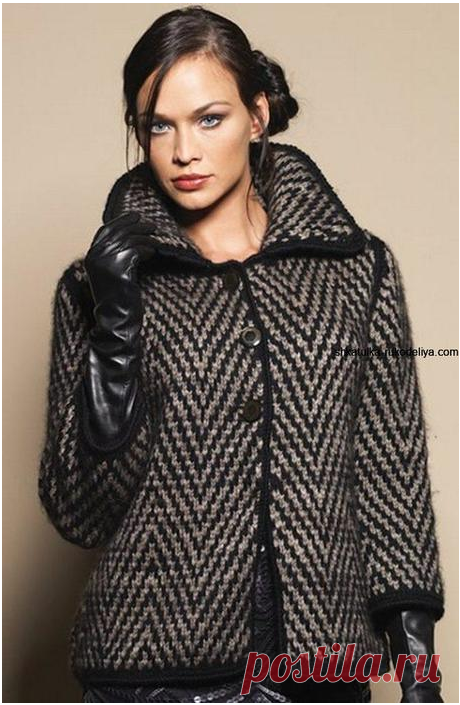 Короткое пальто спицами жаккардовым узором.