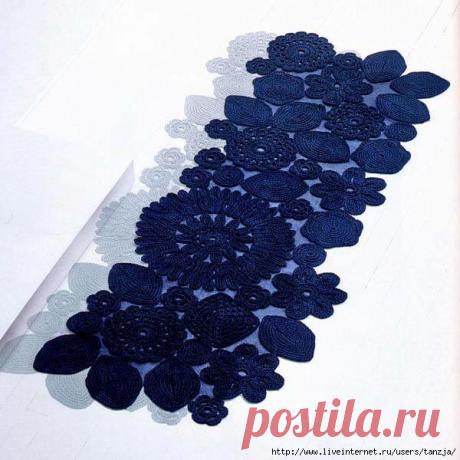 Оригинальный ковер-панно крючком