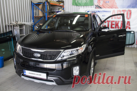 Лобовое автостекло на Kia Sorento. Продажа, установка и ремонт по лучшим ценам в Кишиневе.