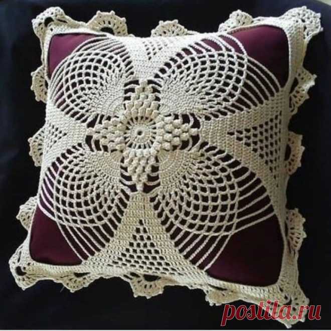 Оригинальная наволочка для подушки. Крючком. Схема. / knittingideas.ru