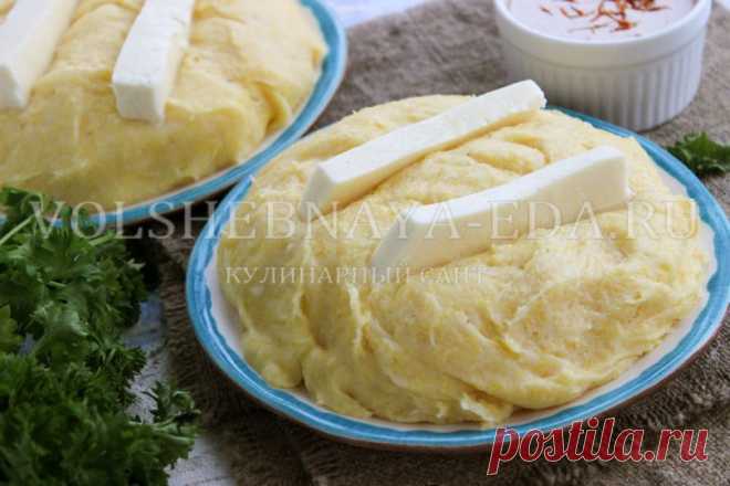 Эларджи 
					

	    	    				    
			    	Блюдо мегрельской кухни эларджи — это не что иное, как кукурузная каша с добавлением большого количества сыра. Сначала варится густая каша из кукурузной крупы и муки…