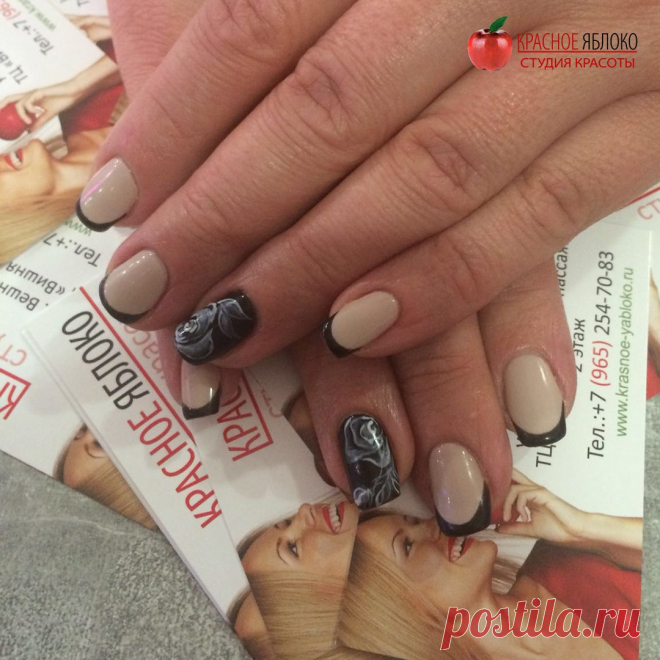 Потрясающий вариант😍 французского🗼 маникюра - черный френч👔 дополнен шикарным рисунком🌹 на безымянном пальце. Настоящее💃 произведение искусства от мастера💅 Натальи м.Выхино