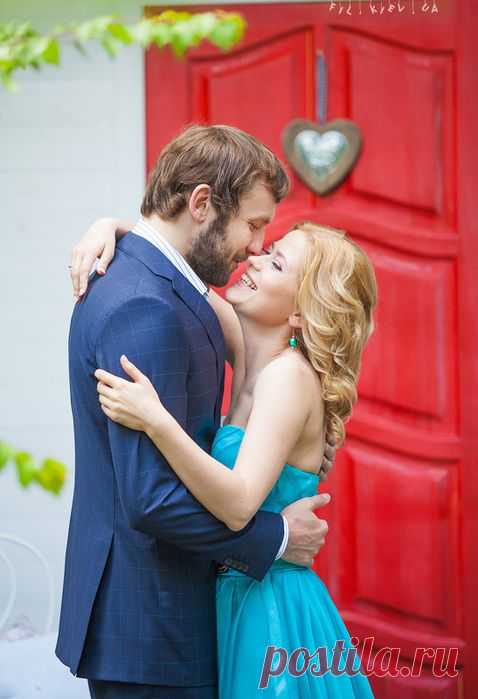 Застывшее утро выходит из комы…