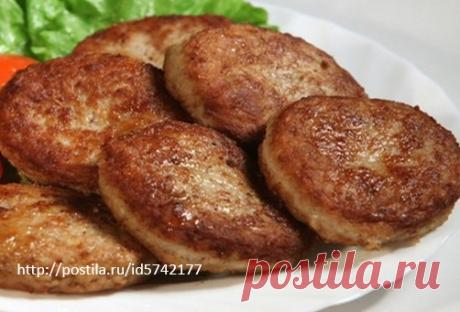 КОТЛЕТЫ ИЗ КУРИНЫХ ПОТРОШКОВ.