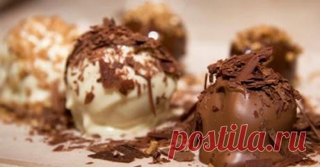 Конфеты своими руками Выпить чашечку кофе с конфеткой, что может быть лучше? А лучше может быть, если эта конфетка домашнего изготовления, ведь тогда вы точно з...