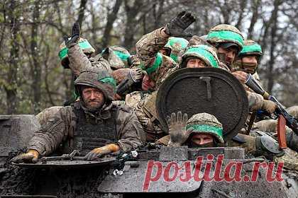 В США заявили о бессмысленности украинского контрнаступления. Украина знает, что не сможет победить в конфликте с Россией, сообщил экс-советник главы Пентагона, полковник в отставке Дуглас Макгрегор в беседе с журналисткой Карой Маккинни. Макгрегор отметил, что о преимуществе российских войск знают как русские, так и сами украинцы, и призвал ВСУ отступить.