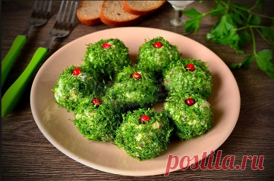Оригинальные закуски из сельди к праздничному столу - быстро, вкусно и недорого.