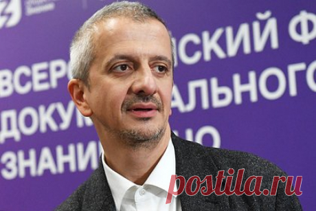 Константин Богомолов назвал самый комфортный город для жизни. Российский театральный режиссер и актер Константин Богомолов заявил, что считает Москву наиболее комфортным местом, без которого он не представляет свою жизнь. По словам режиссера, всю жизнь прожившего в Москве, российская столица — «самый комфортный и самый атмосферно подходящий» ему город.