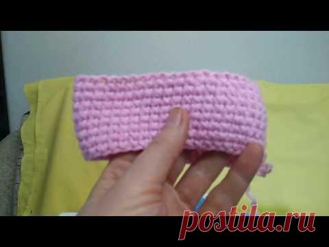 МК для новичков по вязанию чрезвычайно лёгкого узора крестики 2-мя способами; по кругу и возвратными рядами.
МК по вязанию крючком.
Крючок: No2,0.
Пряжа: 100% мерсеризованный хлопок.
Длина нити: 100м.
Вес мотка: 50г.
Расход пряжи: на шапку диаметром до 20 см - около 90гр.
Набор петель:
Набрать цепочку из воздушных петель.
*1 возд.п. подъема, 1 ст.сн. в следующую петлю, повторять от * до конца цепочки.
1-й способ:
1-я петля подъема, 2 возд. петли, *1 ст. с н. в первую петлю цепочки, 1 возд. п.,…