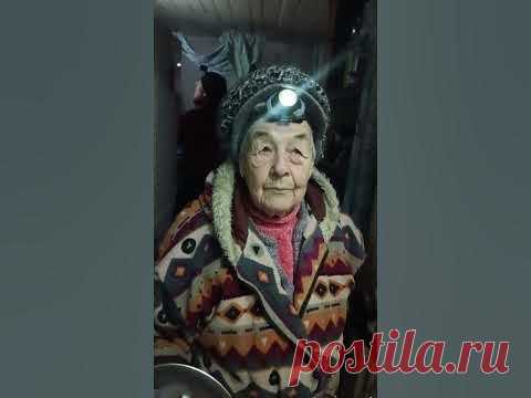 Эта тетрадь чудом спаслась с другими моими  дневниками ,я забрала с собой то,что не могла оставить в опустевшем доме ,в Покровске.Пою.Вспоминаю.Наполняюсь св...