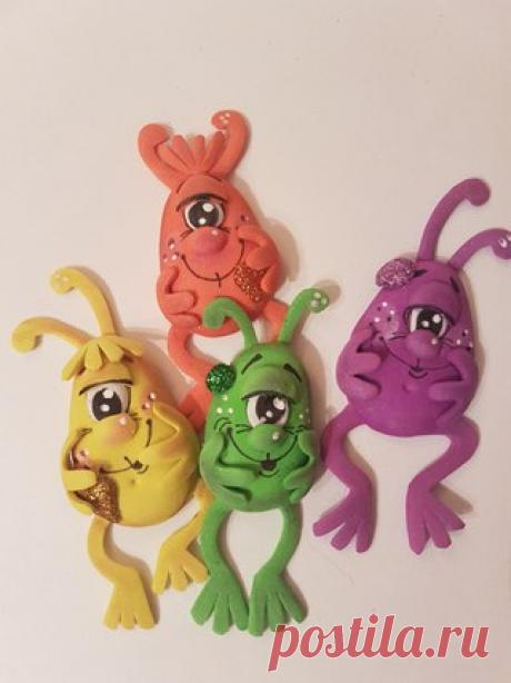 Вот такие Йёки получились по детским рисункам.
Йёки- космические пришельцы.Живут на придуман-
ной планете Йё.