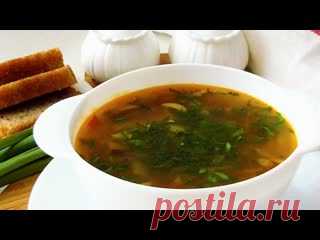 Очень Вкусные Щи с грибами! ИНГРЕДИЕНТЫ-30 гр сушеных грибов-150 гр свежих шампиньонов-1/2 кочана небольшой капусты-1 лук-1 морковь-1/2 помидора-1 картофелина-3 лавровых листа-соль, черный молотый перец по вкусуКАСТРЮЛЯ НА 3 ЛИТРА