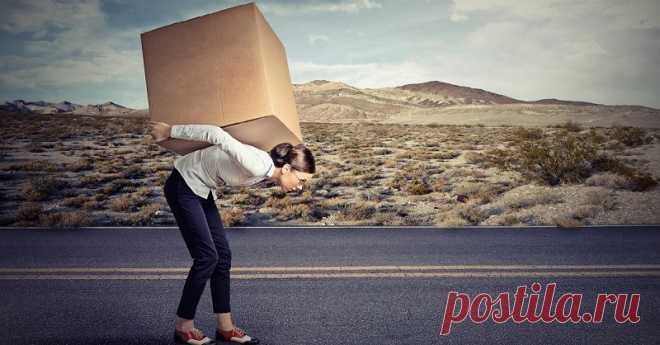 Плечи — первое что расскажет о судьбе женщины.! Вот как самопожертвование может сказаться на здоровье.