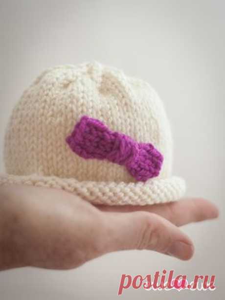 Hello Preemie Hat {free knitting pattern}
