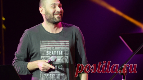 «Результаты есть, просто денег нет»: Слепаков высмеял уставшего премьер-министра Песня - обращение к народу от имени премьер-министра, написанная Семеном Слепаковым, стала хитом в Сети.