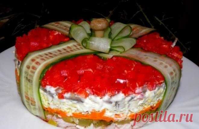 Салат "Подарок" украсит ваш праздничный стол | Четыре вкуса